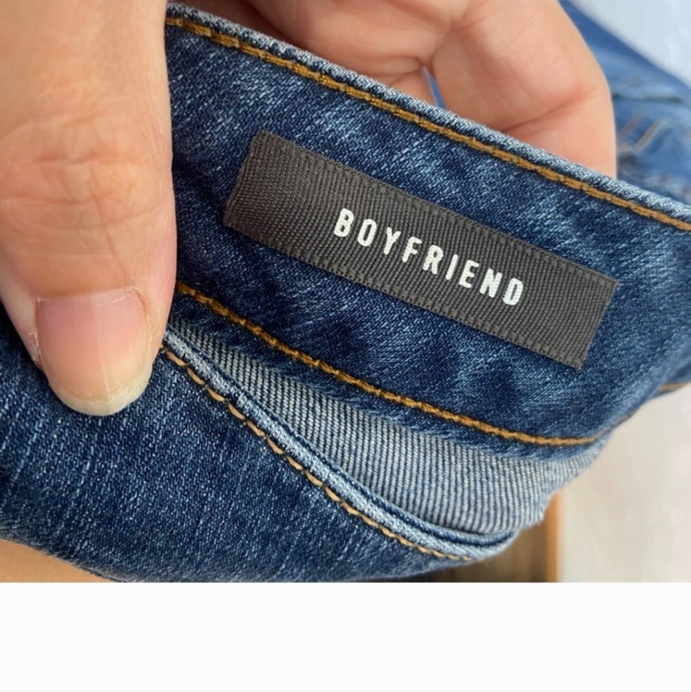 torrid Mid Rise Boyfriend Jeans Distressed Size 18